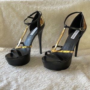 Women’s Steve Madden Platform T-Strap Heels, 8 1/2, Black and Gold, preowned